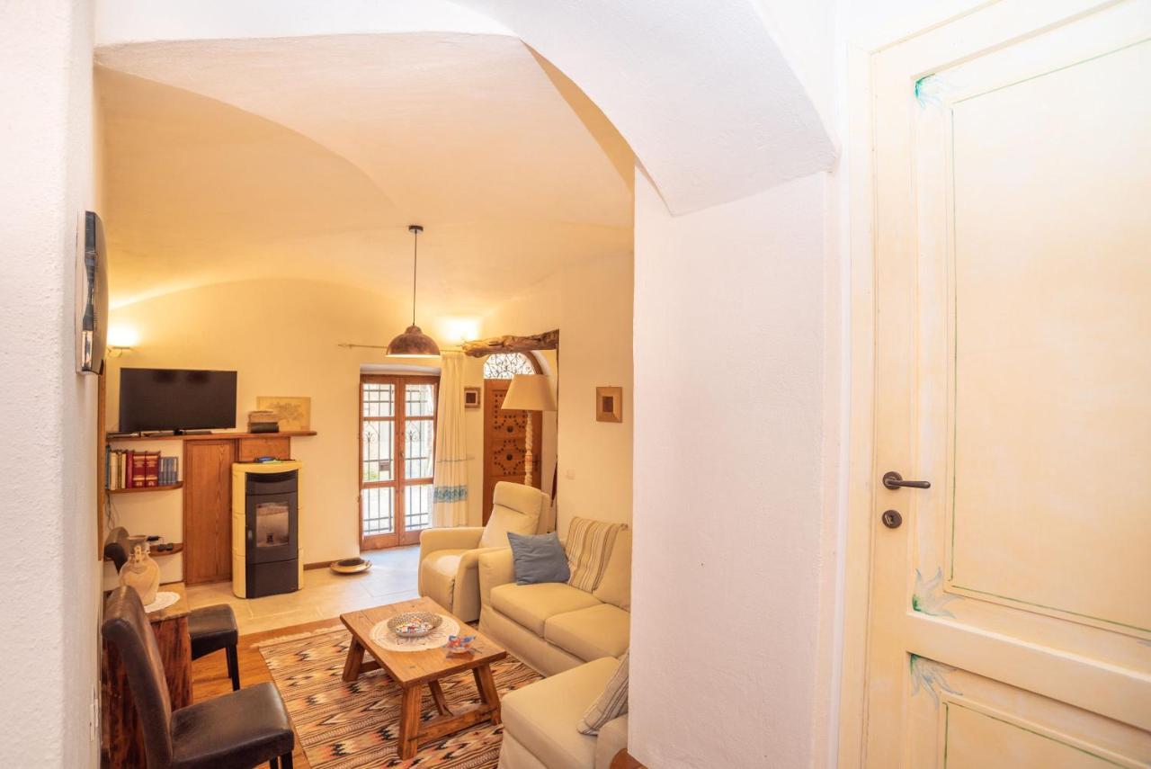 Villa Casa Santa Croce Ala dei Sardi Exterior foto